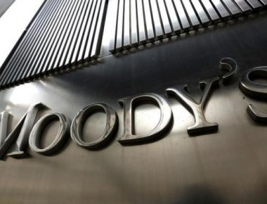 Moody's: «Το σενάριο Grexit δεν έχει πεθάνει ακόμη»